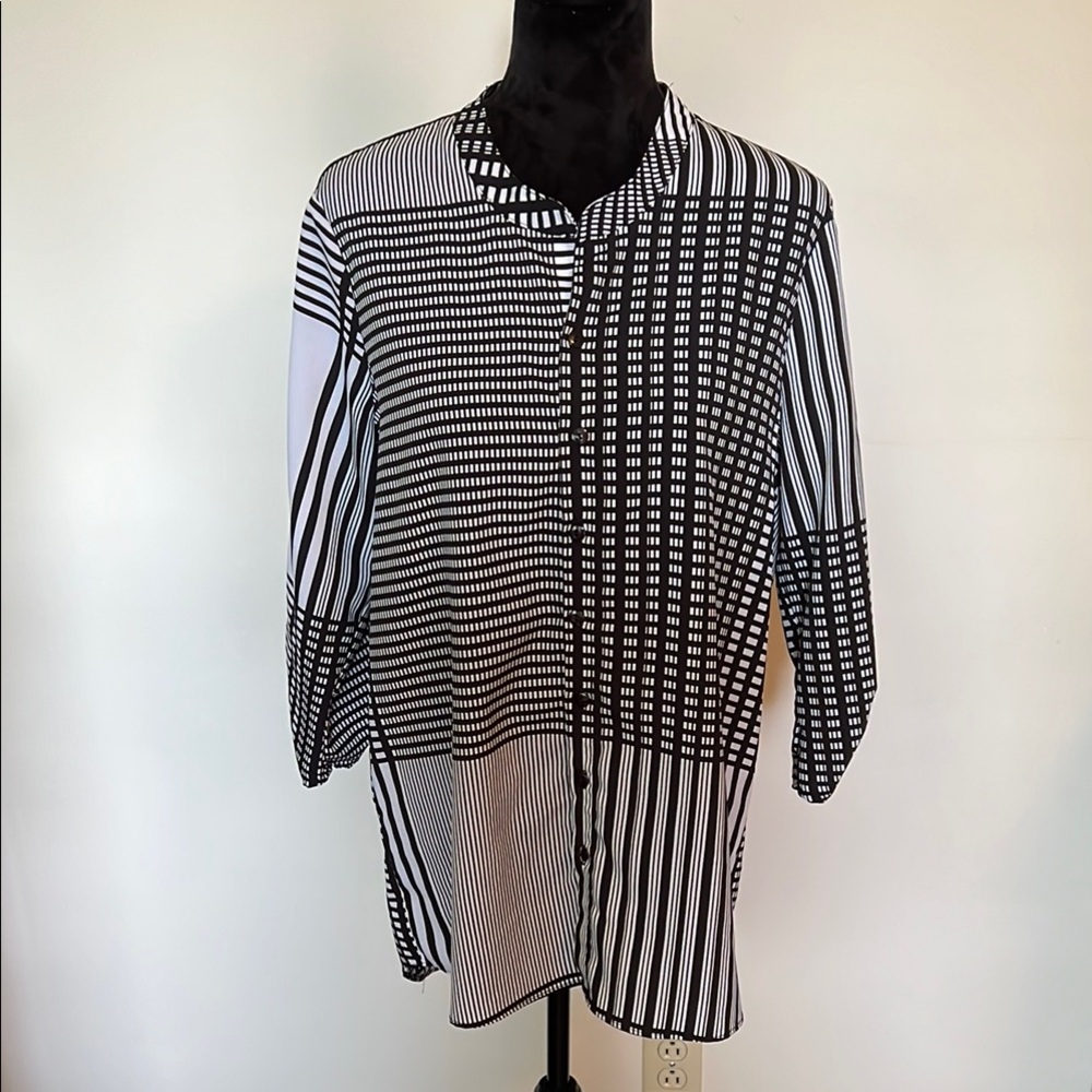 Zoe Black and White Striped Woman’s Tunic Top. Size P/S